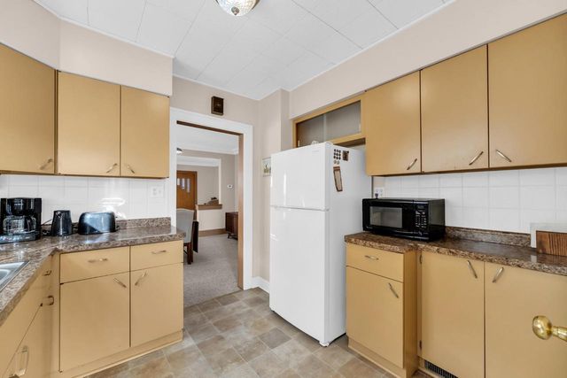 733 West Lawn AVENUE, Racine, WI 53405