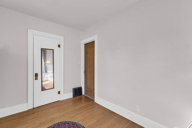 733 West Lawn AVENUE, Racine, WI 53405