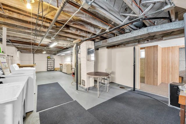 733 West Lawn AVENUE, Racine, WI 53405