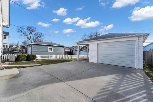 733 West Lawn AVENUE, Racine, WI 53405