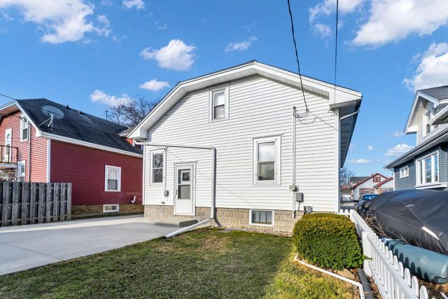 733 West Lawn AVENUE, Racine, WI 53405