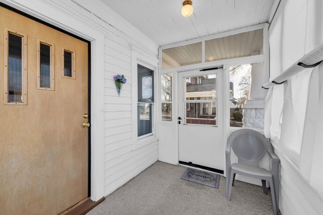 733 West Lawn AVENUE, Racine, WI 53405