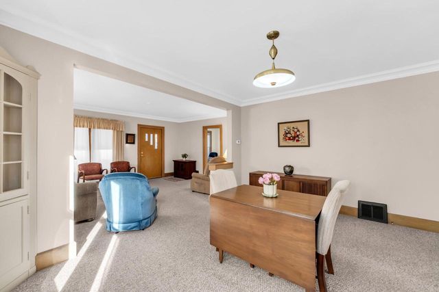 733 West Lawn AVENUE, Racine, WI 53405