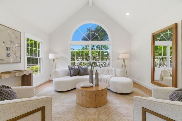 8 Almendra Lane, Los Altos, CA 94022