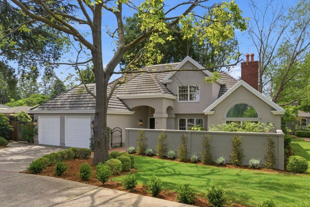 8 Almendra Lane, Los Altos, CA 94022