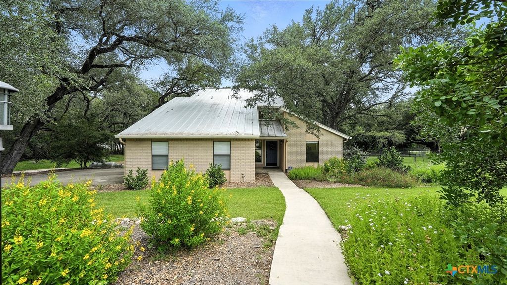 150 Spring Hollow, New Braunfels, TX 78132