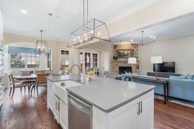 2220 Emerson Lane, Carrollton, TX 75010