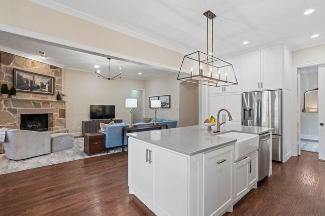 2220 Emerson Lane, Carrollton, TX 75010