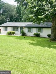 899 E Glochester Place, Norcross, GA 30071