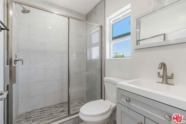8224 Vanscoy Avenue, North Hollywood, CA 91605