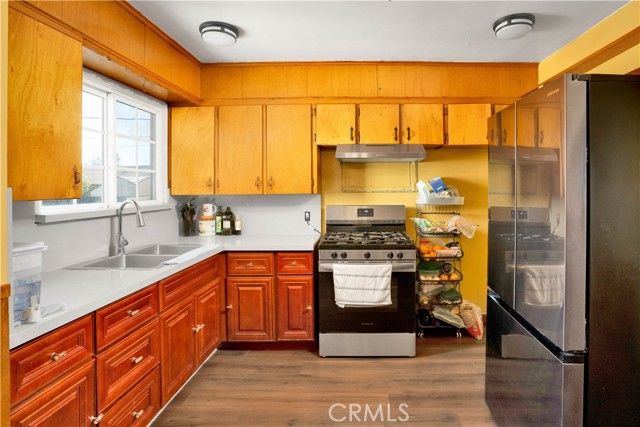 9431 Laurel Avenue, Fontana, CA 92335