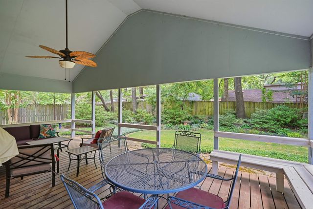 17 Sandstone, Conway, AR 72034