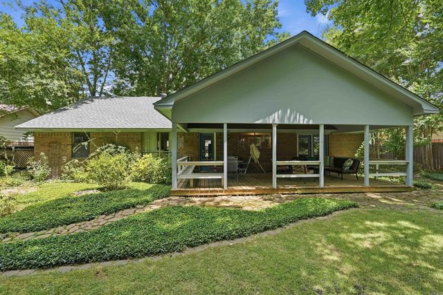 17 Sandstone, Conway, AR 72034