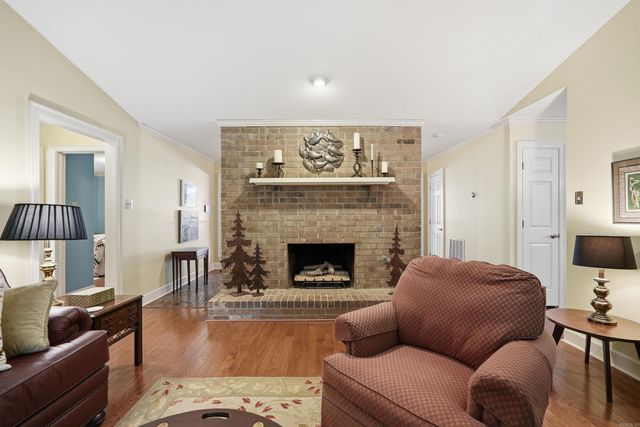 17 Sandstone, Conway, AR 72034