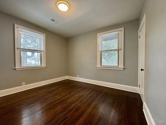 2942 Woodrow Avenue, Cincinnati, OH 45211