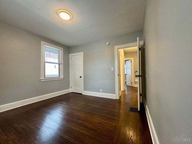 2942 Woodrow Avenue, Cincinnati, OH 45211