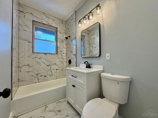 2942 Woodrow Avenue, Cincinnati, OH 45211