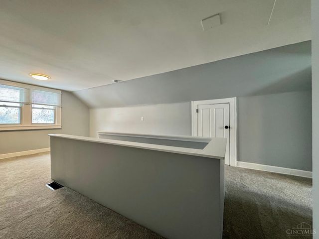 2942 Woodrow Avenue, Cincinnati, OH 45211