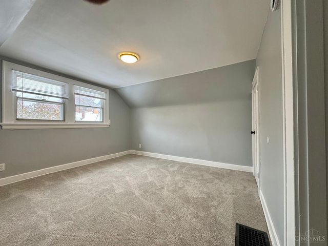 2942 Woodrow Avenue, Cincinnati, OH 45211