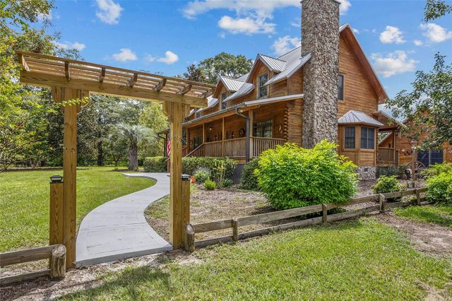 25743 NW 62ND AVENUE, High Springs, FL 32643