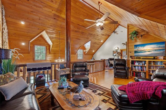 25743 NW 62ND AVENUE, High Springs, FL 32643