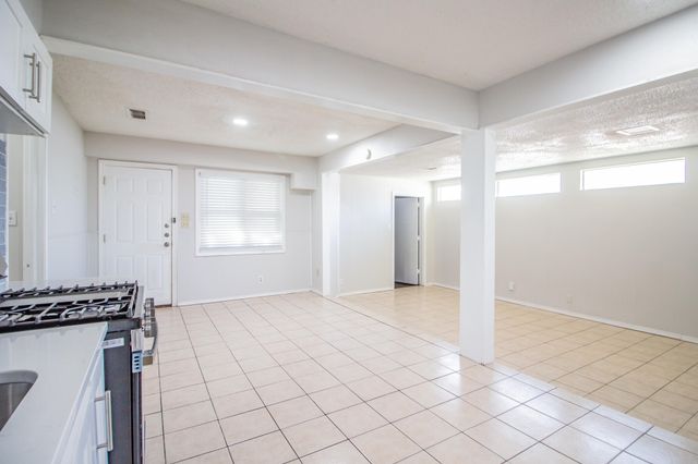 3721 31st Street, Lubbock, TX 79410