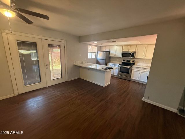 4736 W ROSE Lane, Glendale, AZ 85301