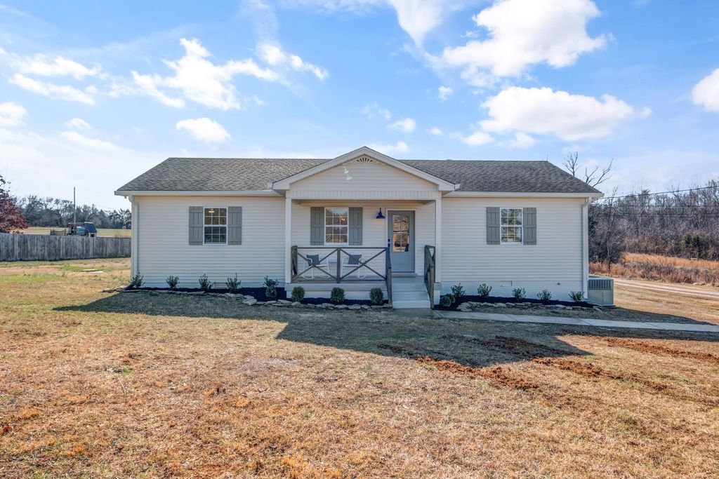 2308 Rogers Ln, Lebanon, TN 37087