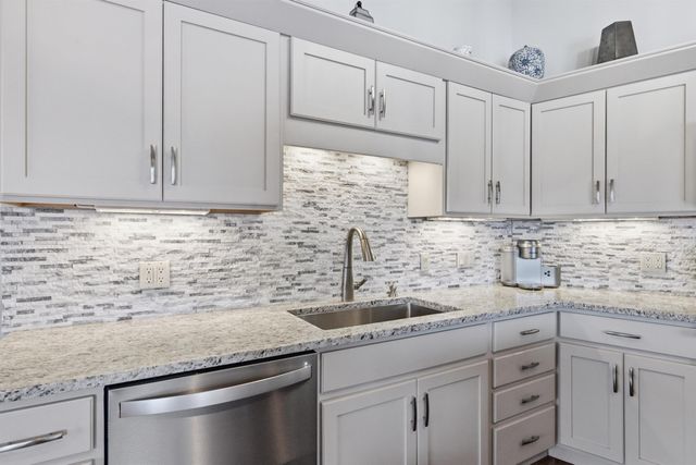 80 River Street, Wolfeboro, NH 03894