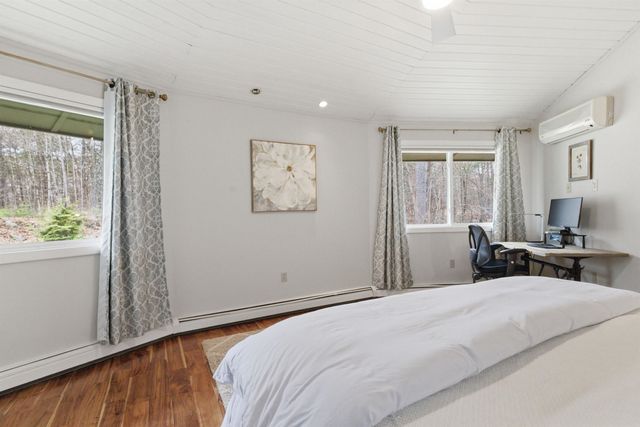 80 River Street, Wolfeboro, NH 03894