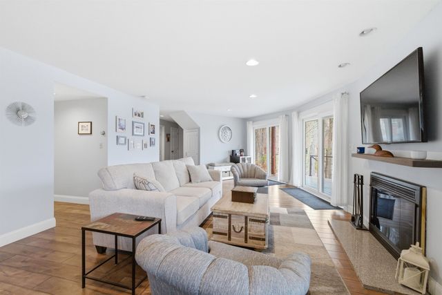 80 River Street, Wolfeboro, NH 03894