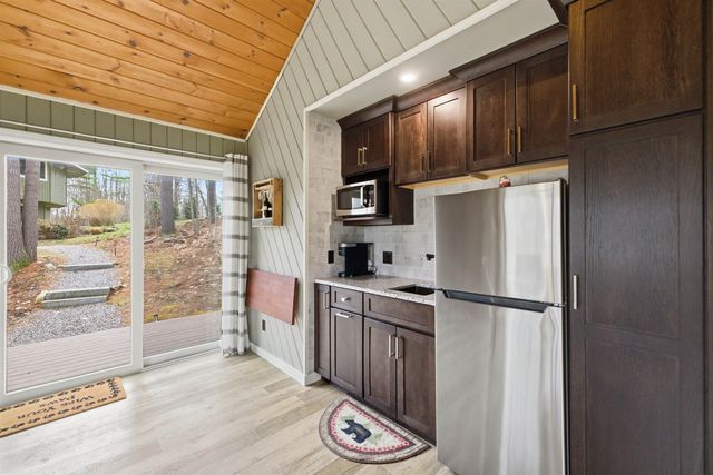 80 River Street, Wolfeboro, NH 03894