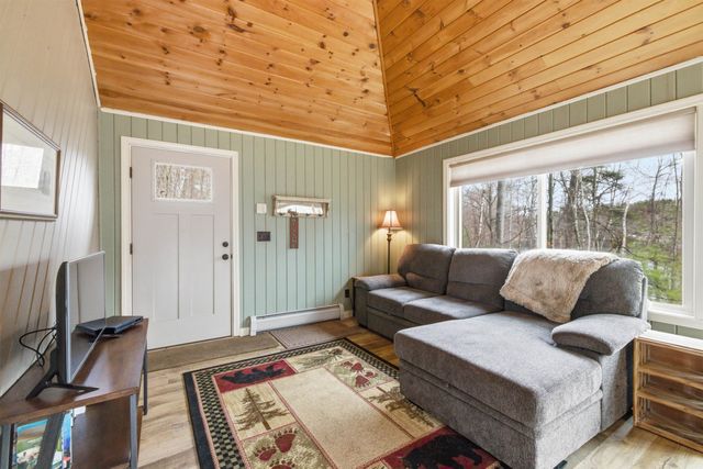 80 River Street, Wolfeboro, NH 03894