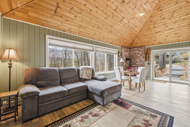 80 River Street, Wolfeboro, NH 03894