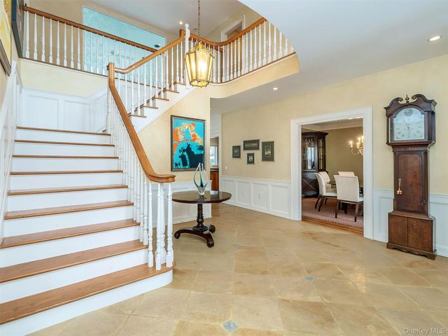 18 Harriman Drive, Port Washington, NY 11050