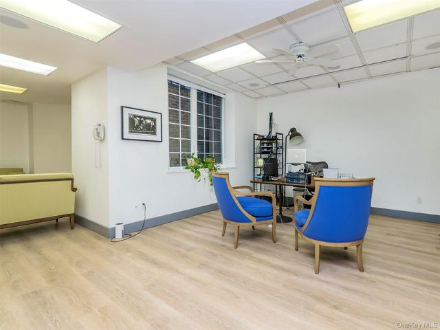 18 Harriman Drive, Port Washington, NY 11050