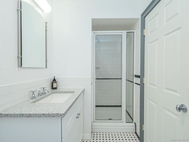 18 Harriman Drive, Port Washington, NY 11050