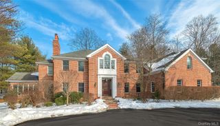 18 Harriman Drive, Port Washington, NY 11050