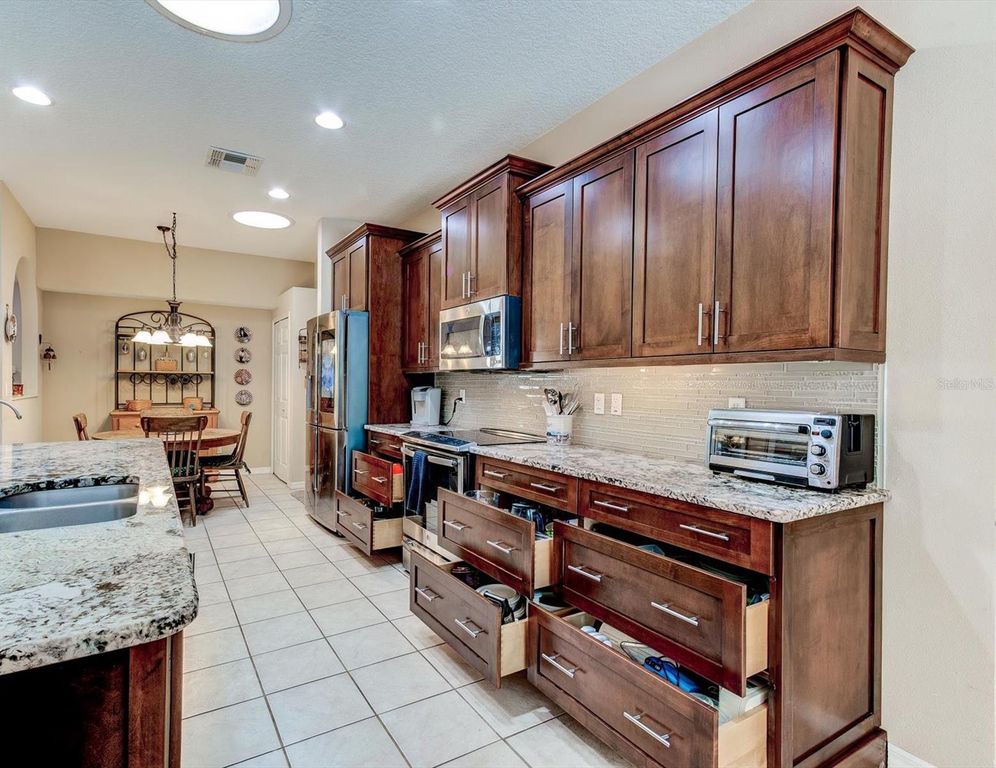 Image 12 of property listing at 2613 CORBYTON COURT, Orlando, FL 32828