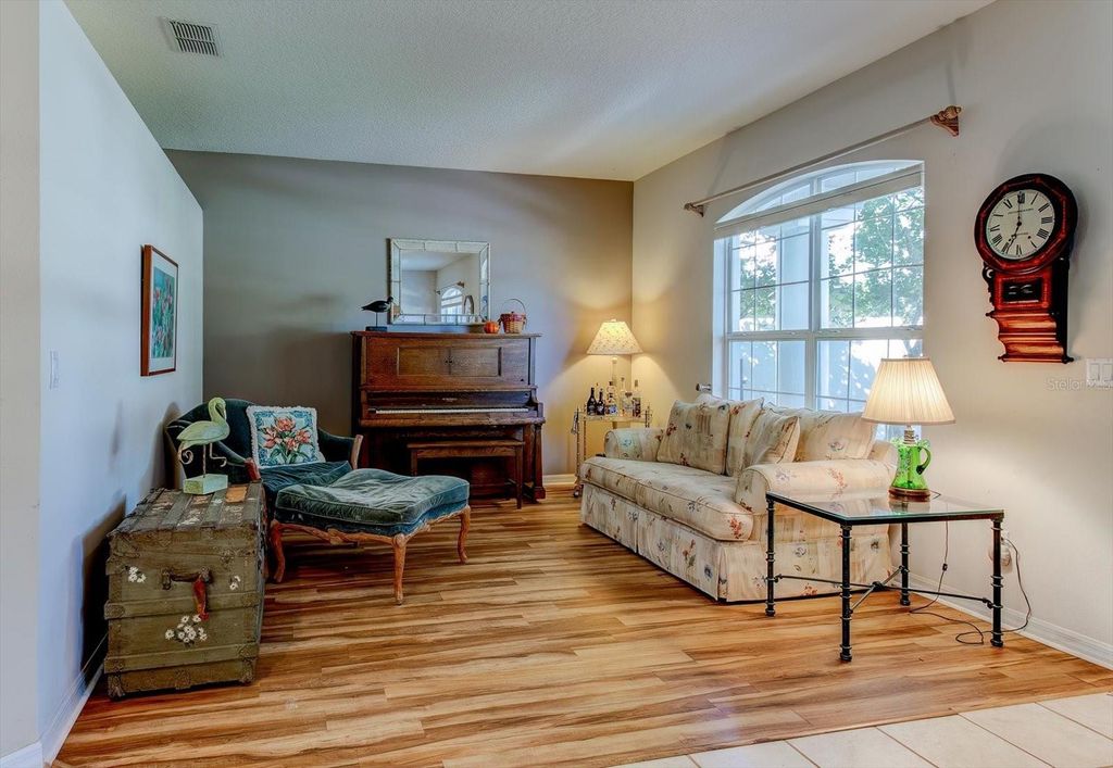 Image 7 of property listing at 2613 CORBYTON COURT, Orlando, FL 32828