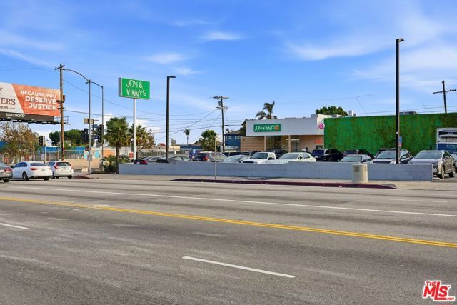 5509 Onacrest Drive, Los Angeles, CA 90043