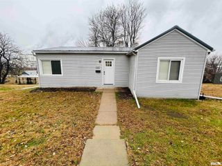 2401 PROSPECT Avenue, Clinton, IA 52732