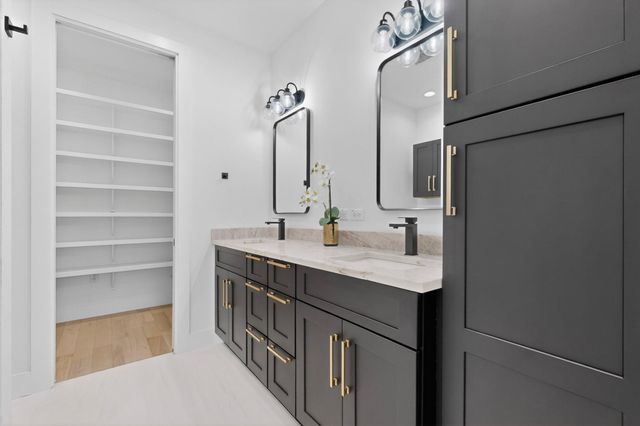 1708 Canterbury ST 2, Austin, TX 78702