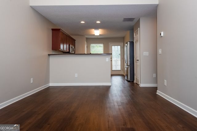 316 Lauren Drive, Fairburn, GA 30213