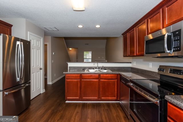 316 Lauren Drive, Fairburn, GA 30213