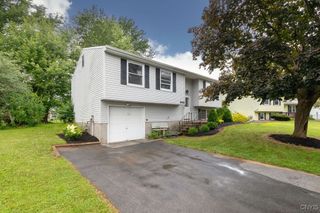 8486 Partridge, Clay, NY 13041