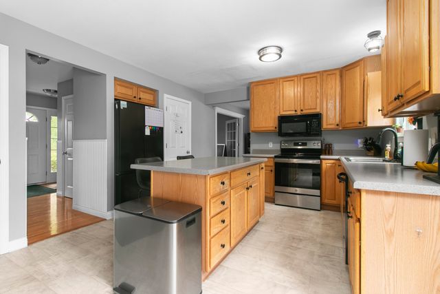 5848 Tradewind Drive, Portage, MI 49024