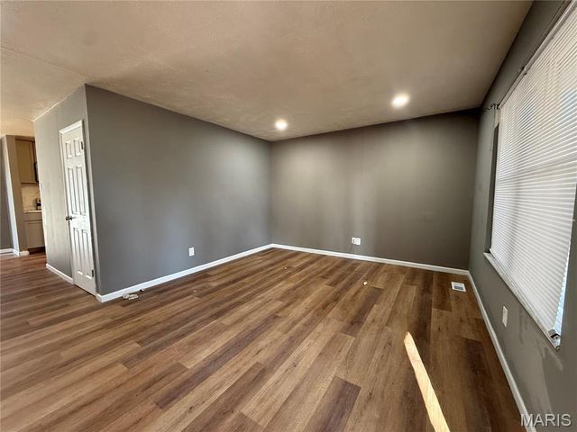 601 Wickford Way, Ballwin, MO 63021