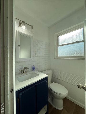 601 Wickford Way, Ballwin, MO 63021