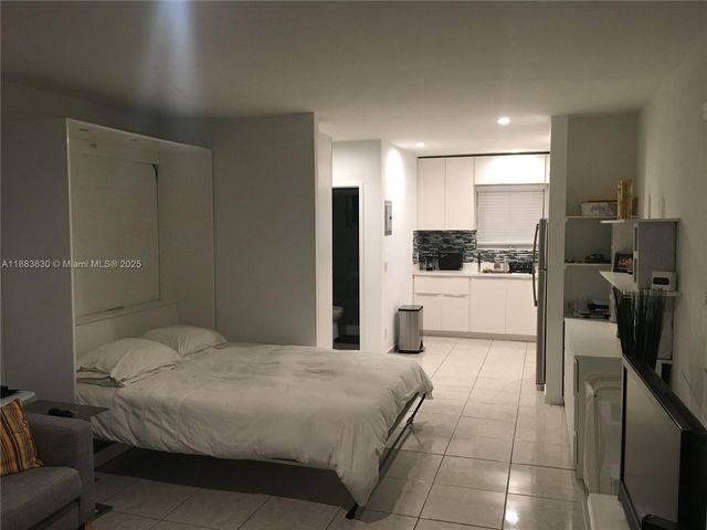 158 Ocean Dr 407, Miami Beach, FL 33139